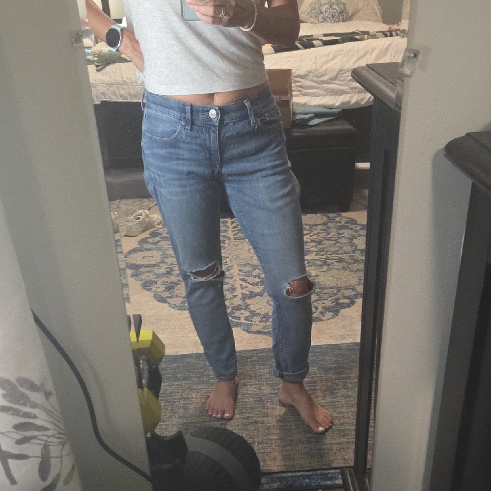 Classic Blue Distressed Women Jeans